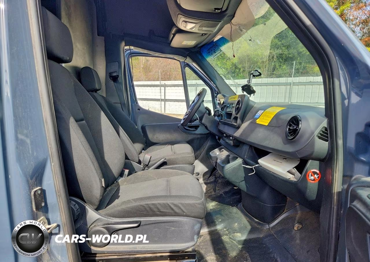 2019 Mercedes Benz Sprinter 2500 Delivery Van VIN:WD4PF1CD0KP137053 - 7
