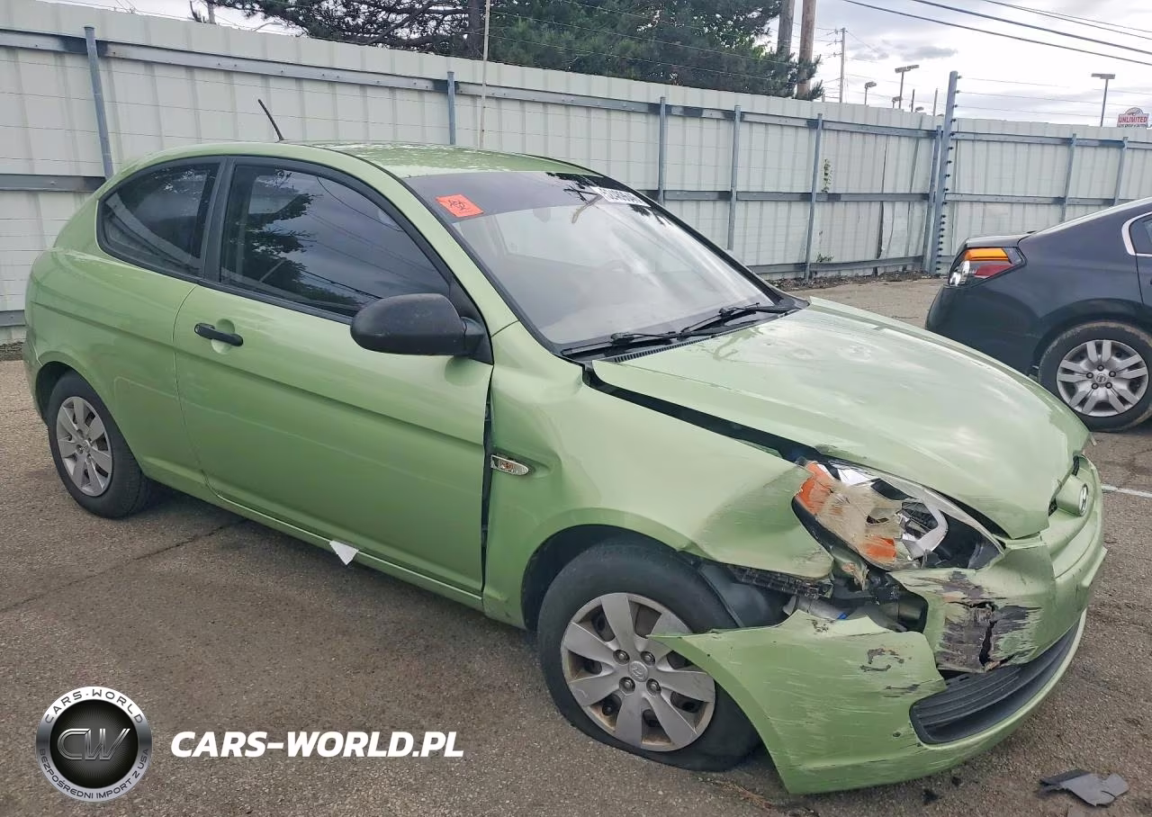 2009 Hyundai Accent Gs VIN:KMHCM36C69U129642 - 4