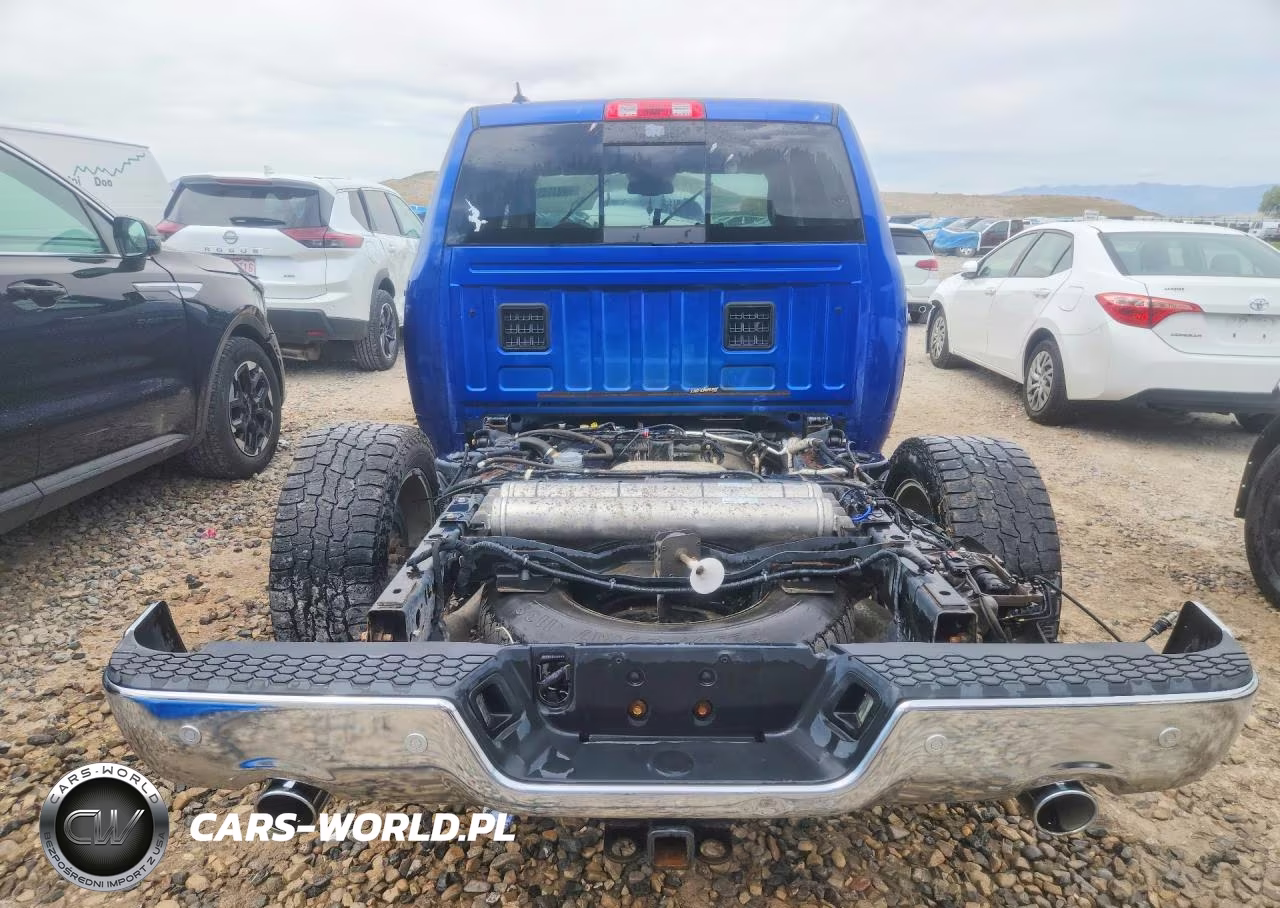 2015 Ram 1500 Laramie VIN:1C6RR7VM2FS609077 - 6