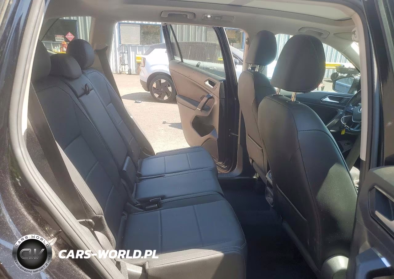 2018 Volkswagen Tiguan Se VIN:3VV2B7AX5JM051940 - 10