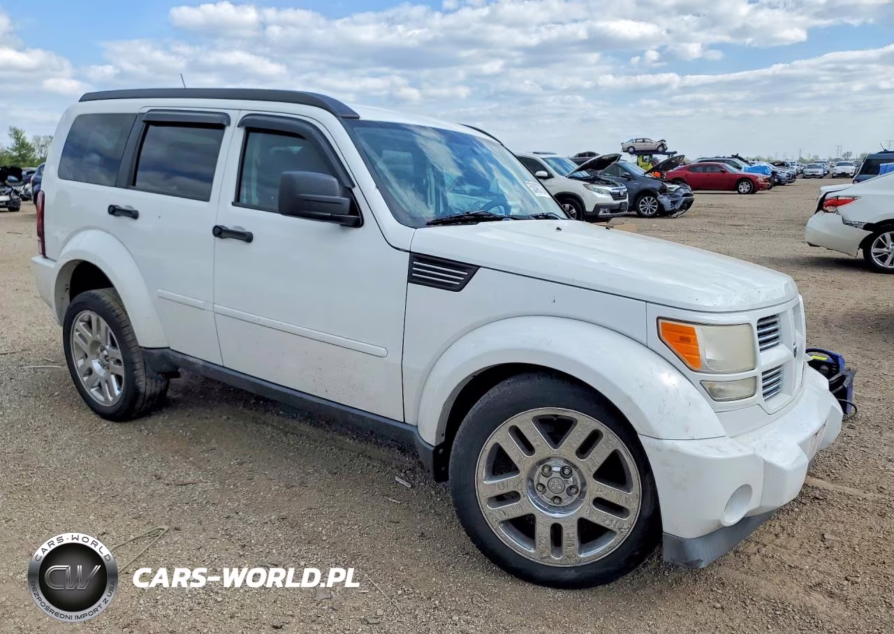 2011 Dodge Nitro Heat VIN:1D4PT4GK8BW572862 - 4