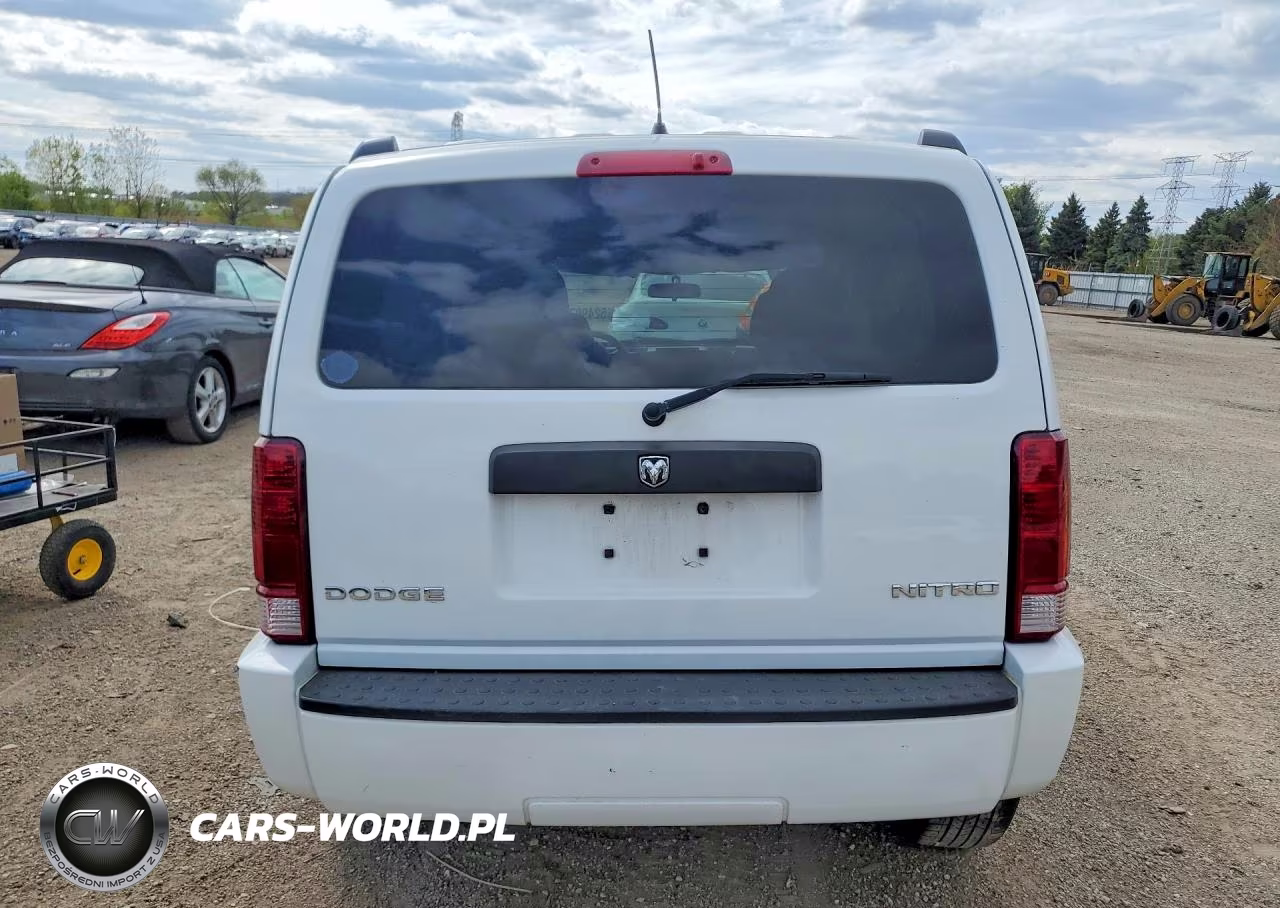 2011 Dodge Nitro Heat VIN:1D4PT4GK8BW572862 - 6