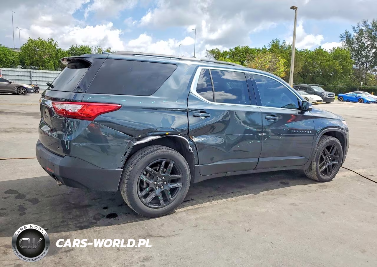 2019 Chevrolet Traverse Lt VIN:1GNERGKW3KJ130235 - 3