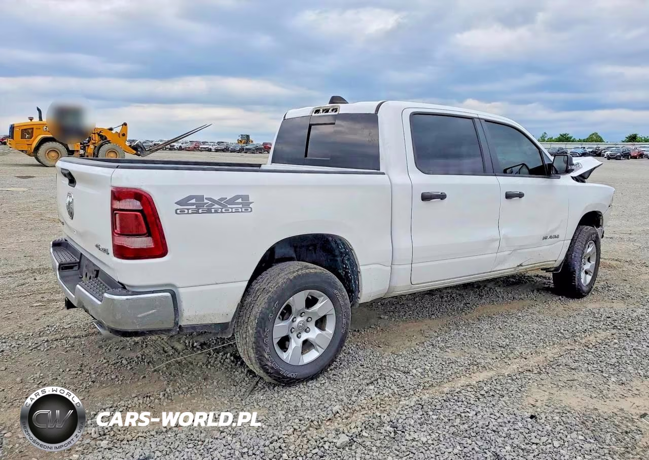 2023 Ram 1500 Big Horn VIN:1C6SRFFM0PN548760 - 3