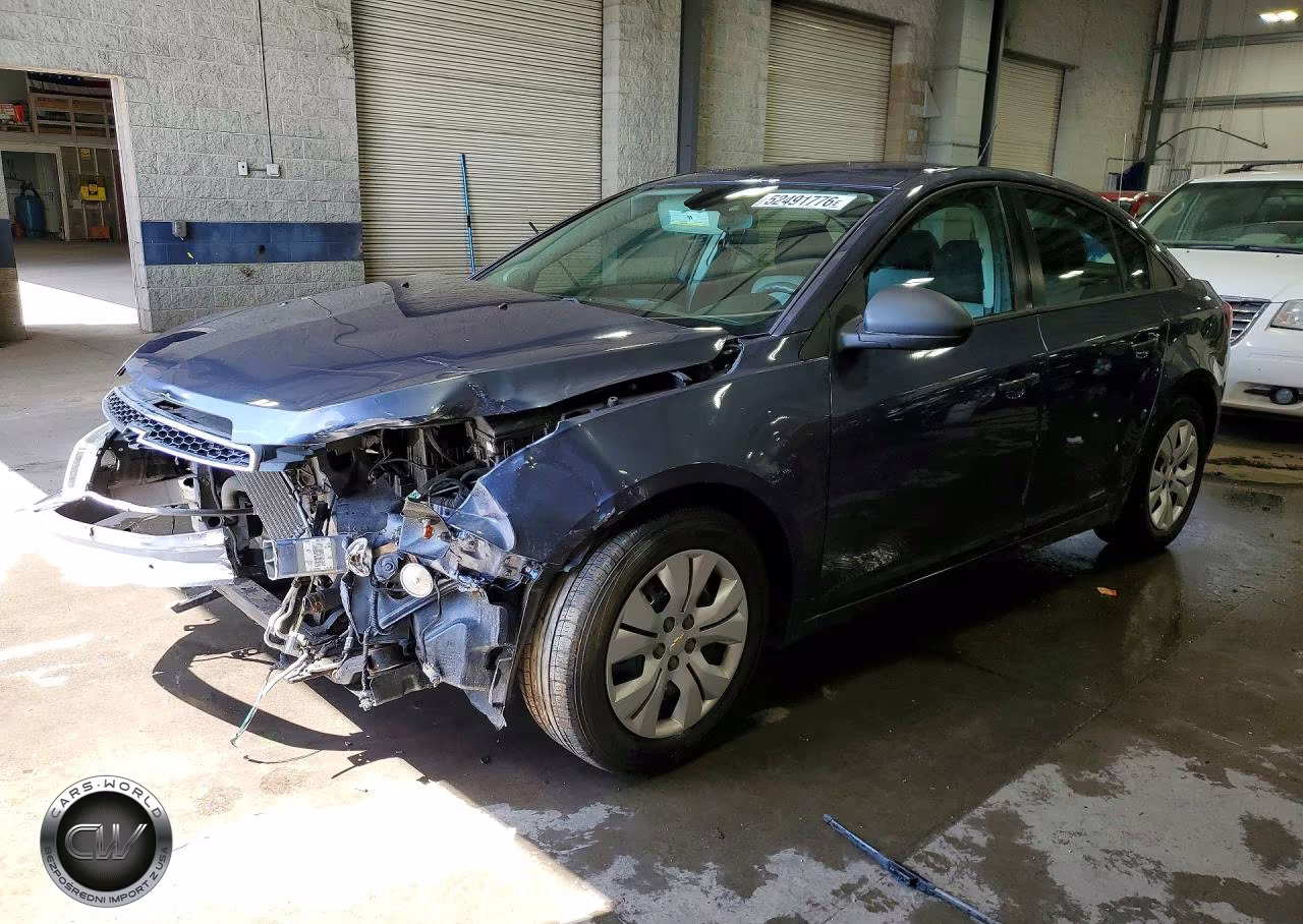 2013 Chevrolet Cruze Ls – zdjęcie 1 z 13