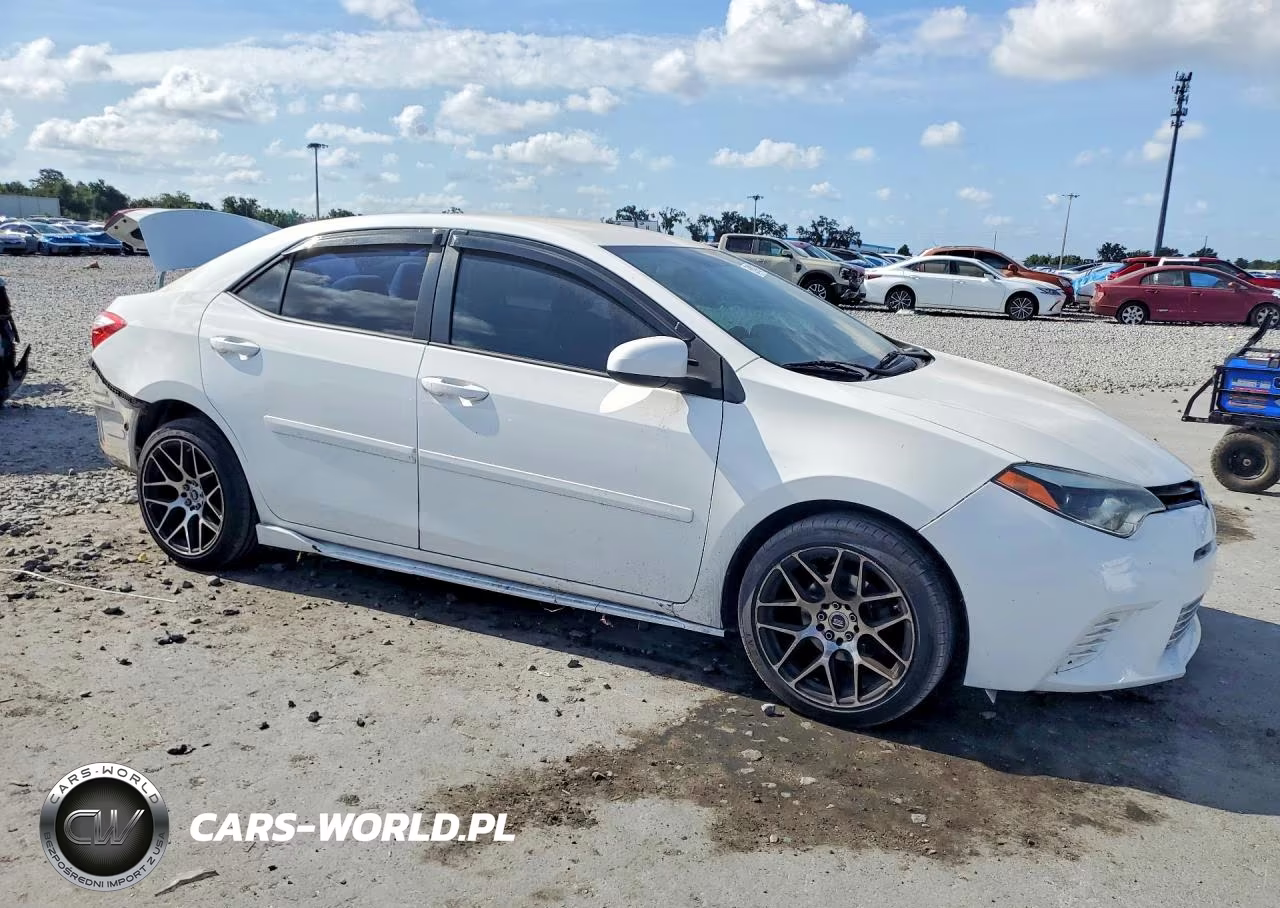 2015 Toyota Corolla Le VIN:2T1BURHE1FC245681 - 4