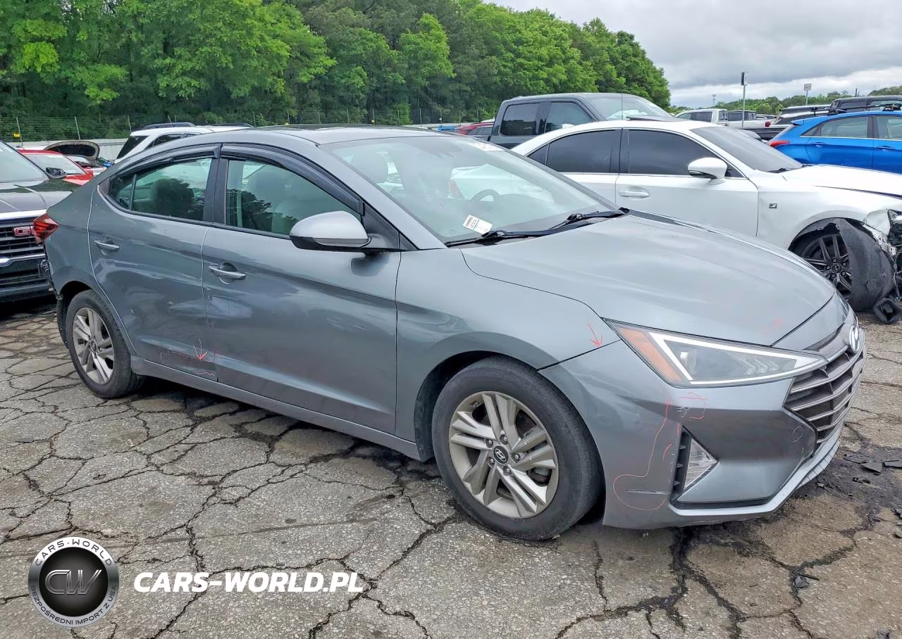 2019 Hyundai Elantra Value Edition VIN:KMHD84LFXKU812270 - 4