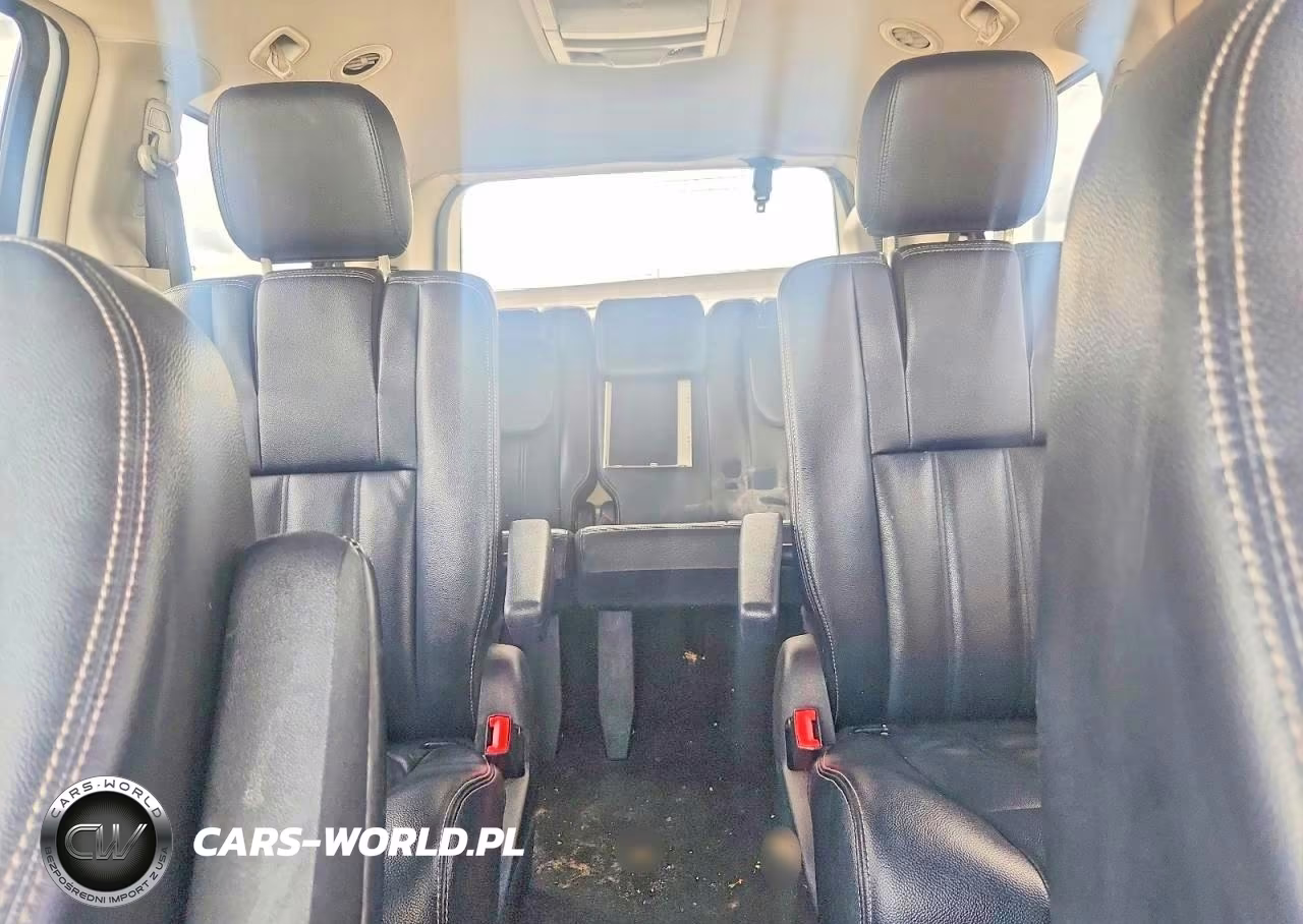 2015 Chrysler Town And Country Lx VIN:2C4RC1BG9ER398174 - 10