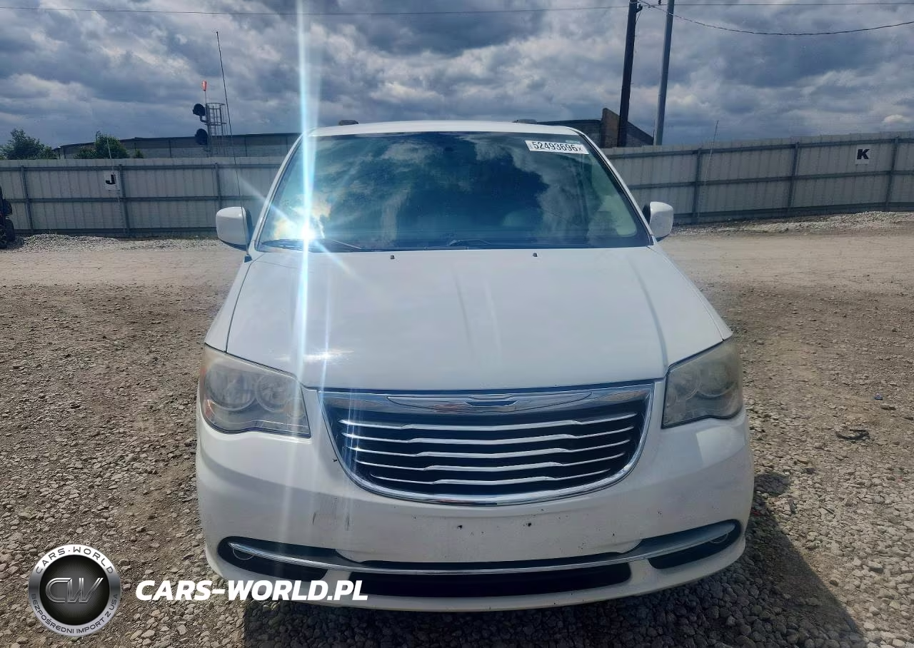 2015 Chrysler Town And Country Lx VIN:2C4RC1BG9ER398174 - 5