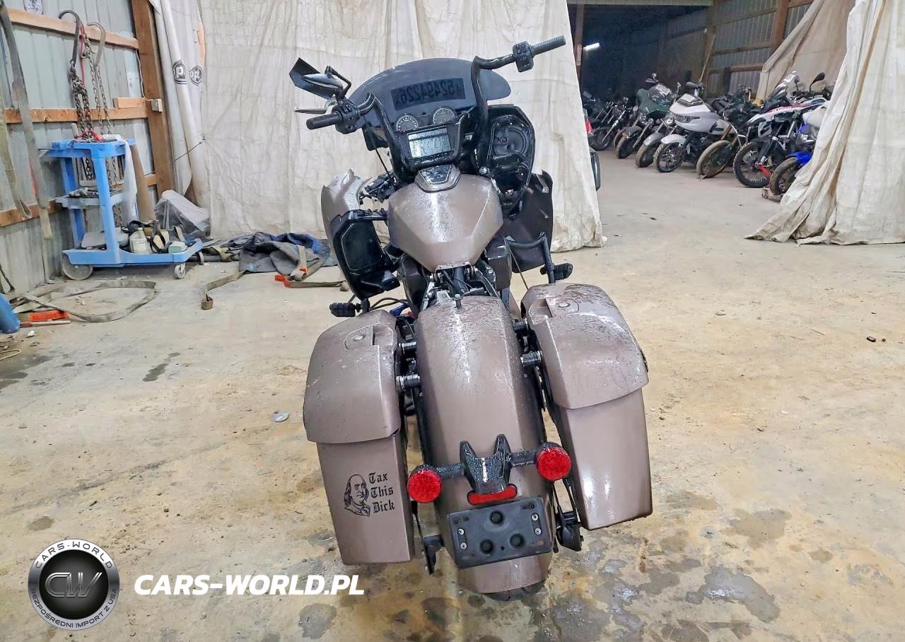 2021 Indian Motorcycle Co. Challenger Dark Horse VIN:56KLCDRR6M3398830 - 4