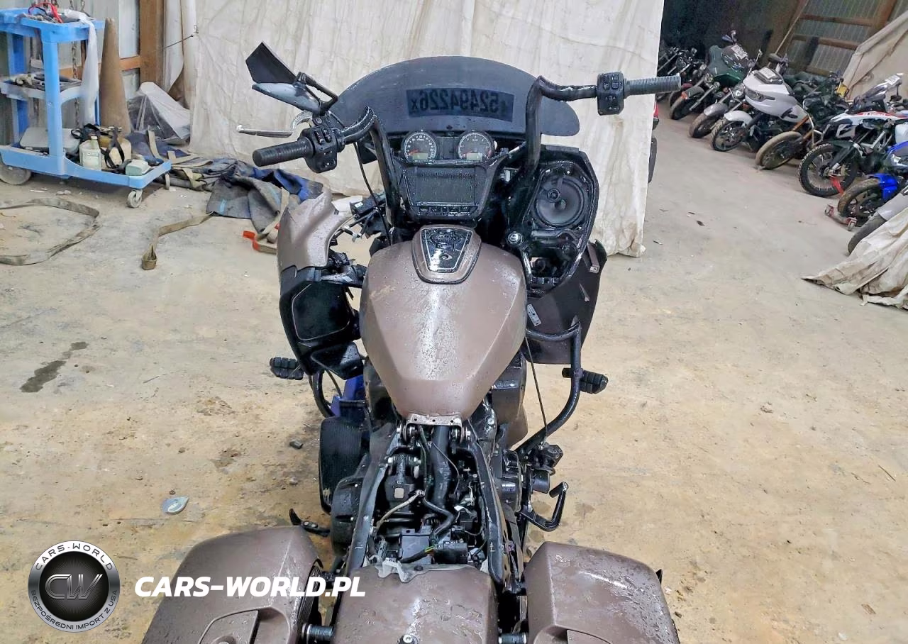 2021 Indian Motorcycle Co. Challenger Dark Horse VIN:56KLCDRR6M3398830 - 6