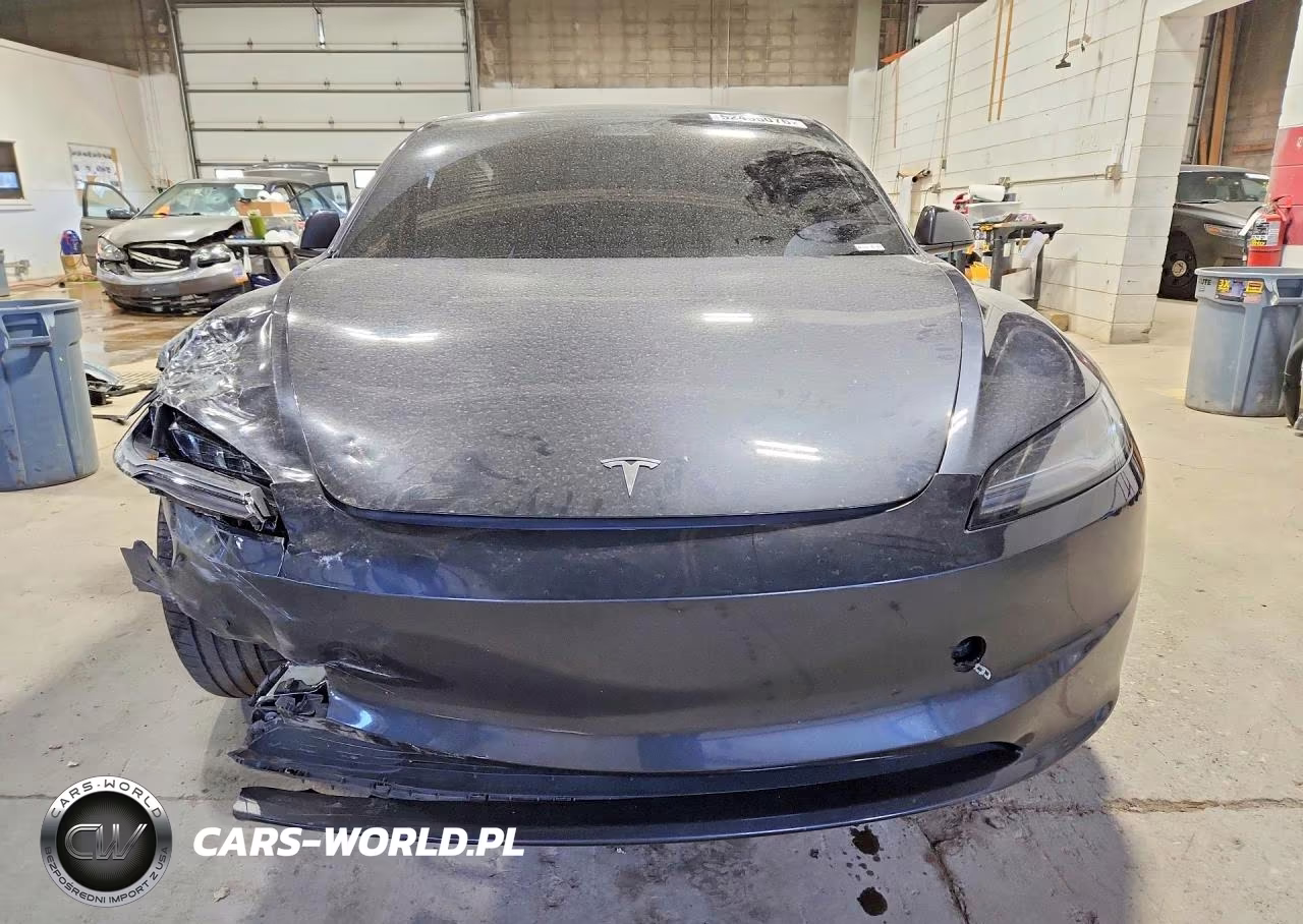 2025 Tesla Model 3 VIN:5YJ3E1EB0SF960180 - 5