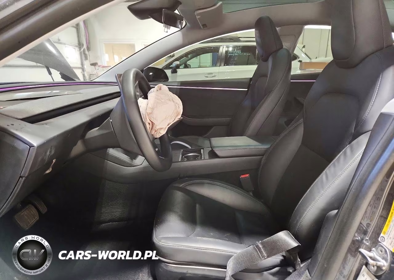 2025 Tesla Model 3 VIN:5YJ3E1EB0SF960180 - 7