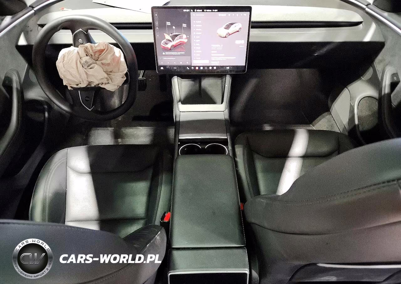2025 Tesla Model 3 VIN:5YJ3E1EB0SF960180 - 8