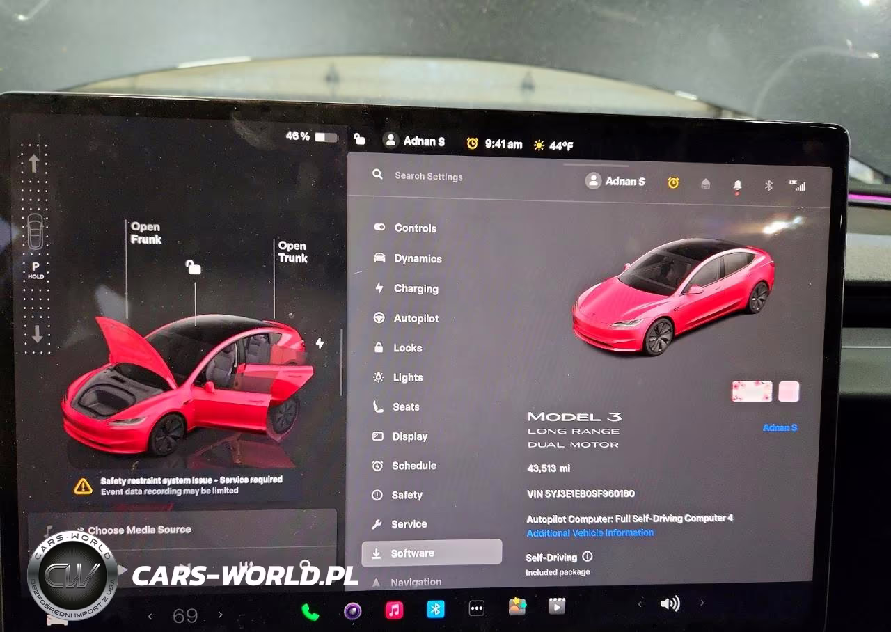 2025 Tesla Model 3 VIN:5YJ3E1EB0SF960180 - 9