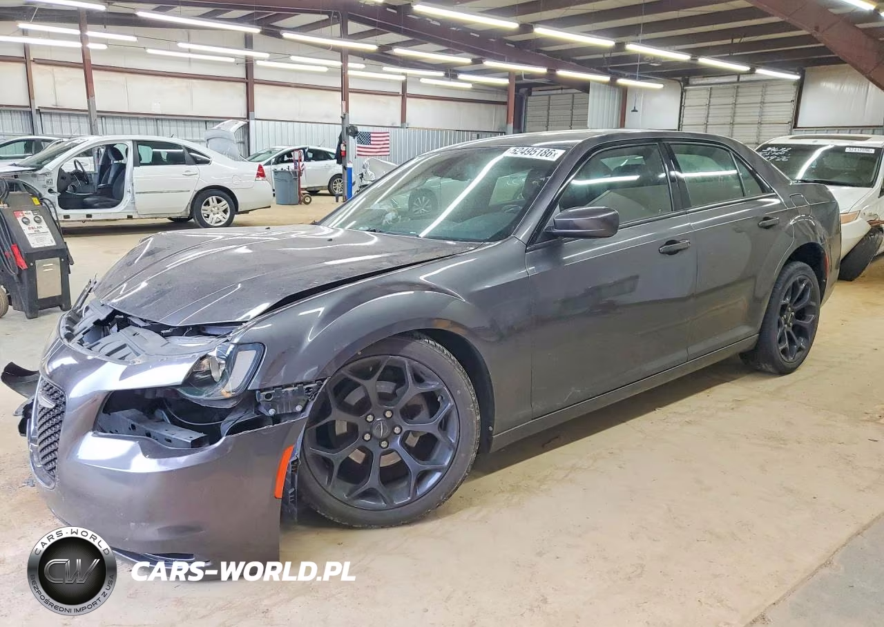 2019 Chrysler 300 S VIN:2C3CCABG8KH682794 - 1