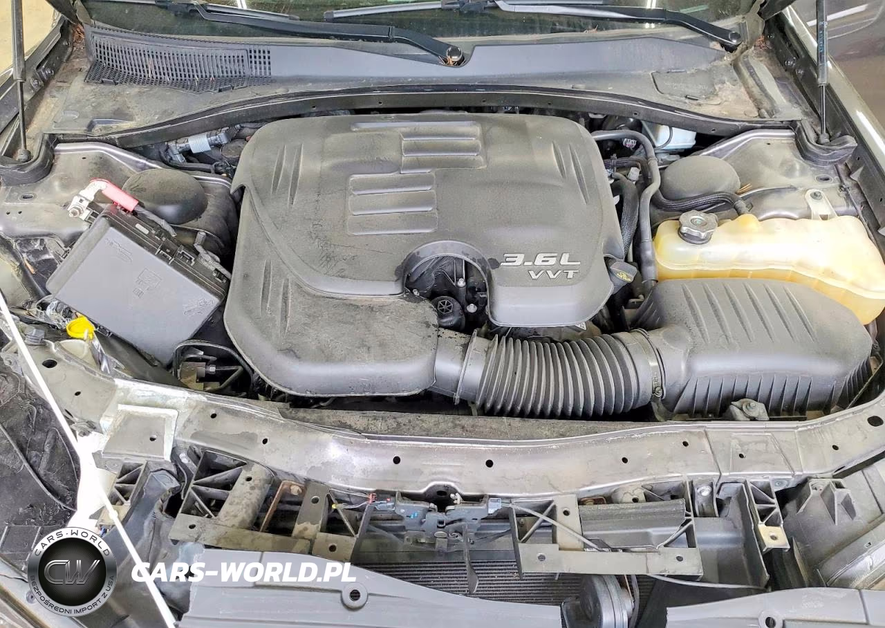2019 Chrysler 300 S VIN:2C3CCABG8KH682794 - 11