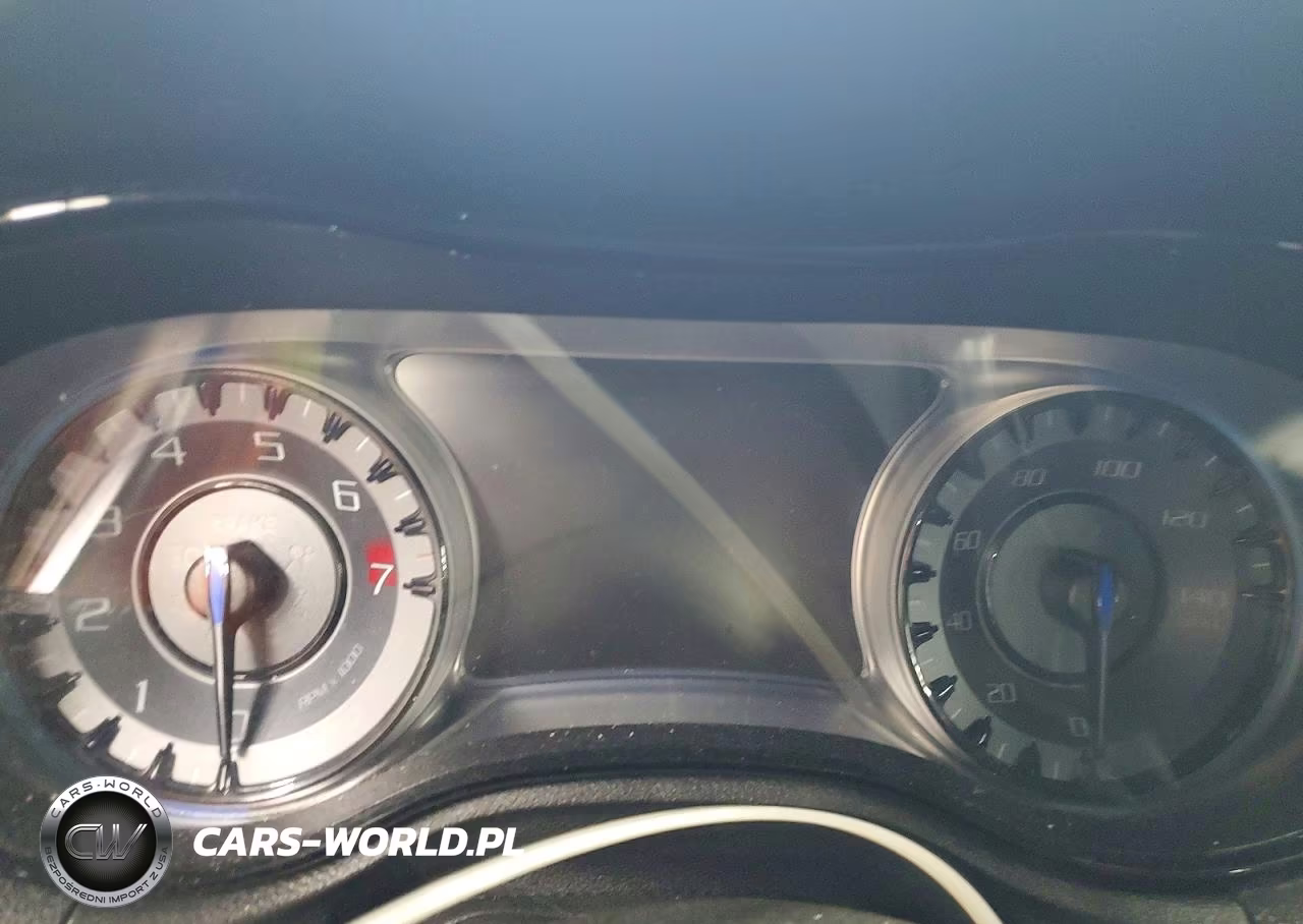 2019 Chrysler 300 S VIN:2C3CCABG8KH682794 - 9