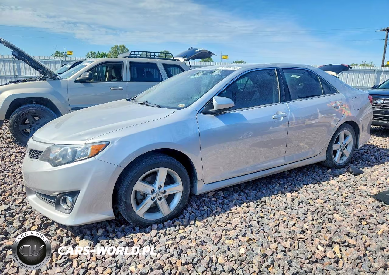 2013 Toyota Camry Se – zdjęcie 1 z 12