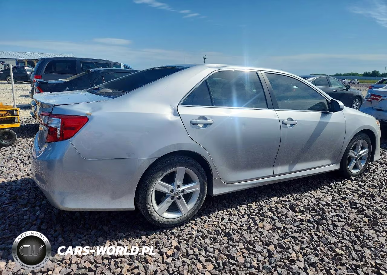 2013 Toyota Camry Se VIN:4T1BF1FK4DU212299 - 3