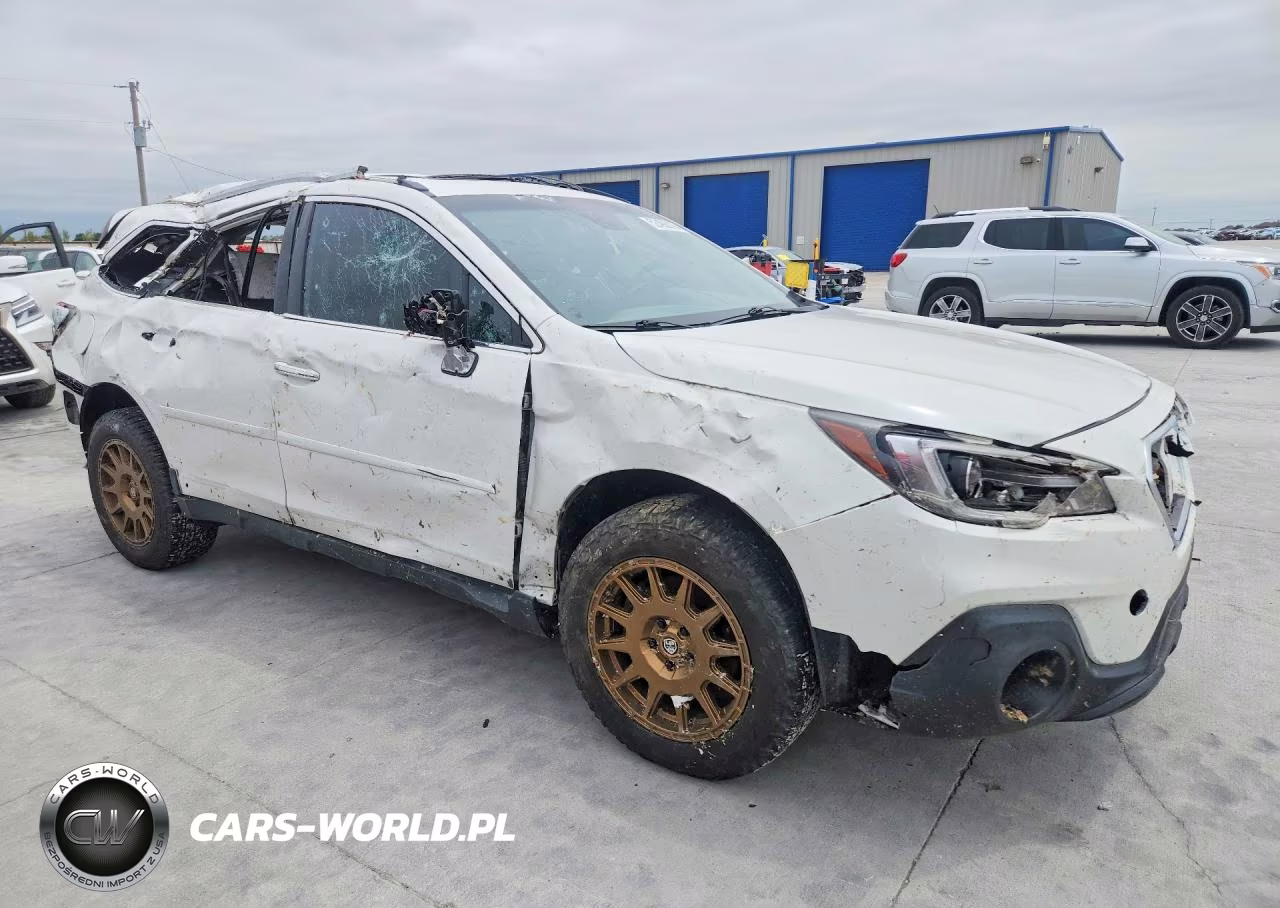 2019 Subaru Outback Touring VIN:4S4BSETC6K3351790 - 4