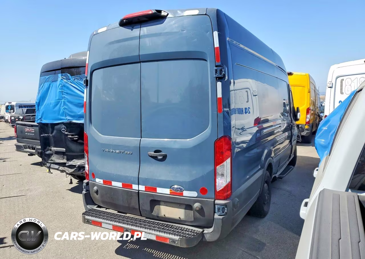 2019 Ford Transit T-250 VIN:1FTYR3XM4KKA97696 - 3