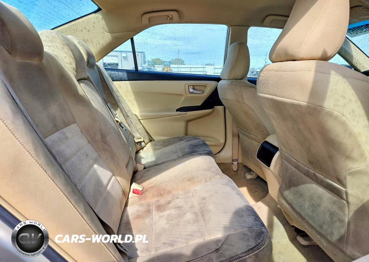 2016 Toyota Camry Le VIN:4T4BF1FK0GR571501 - 10