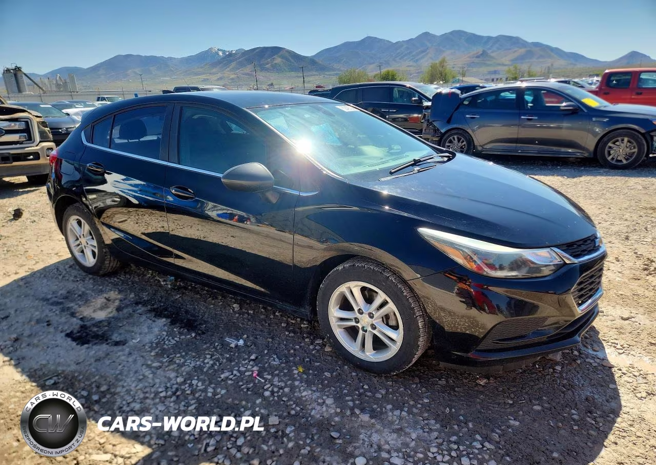 2018 Chevrolet Cruze Lt VIN:3G1BE6SM6JS572349 - 4