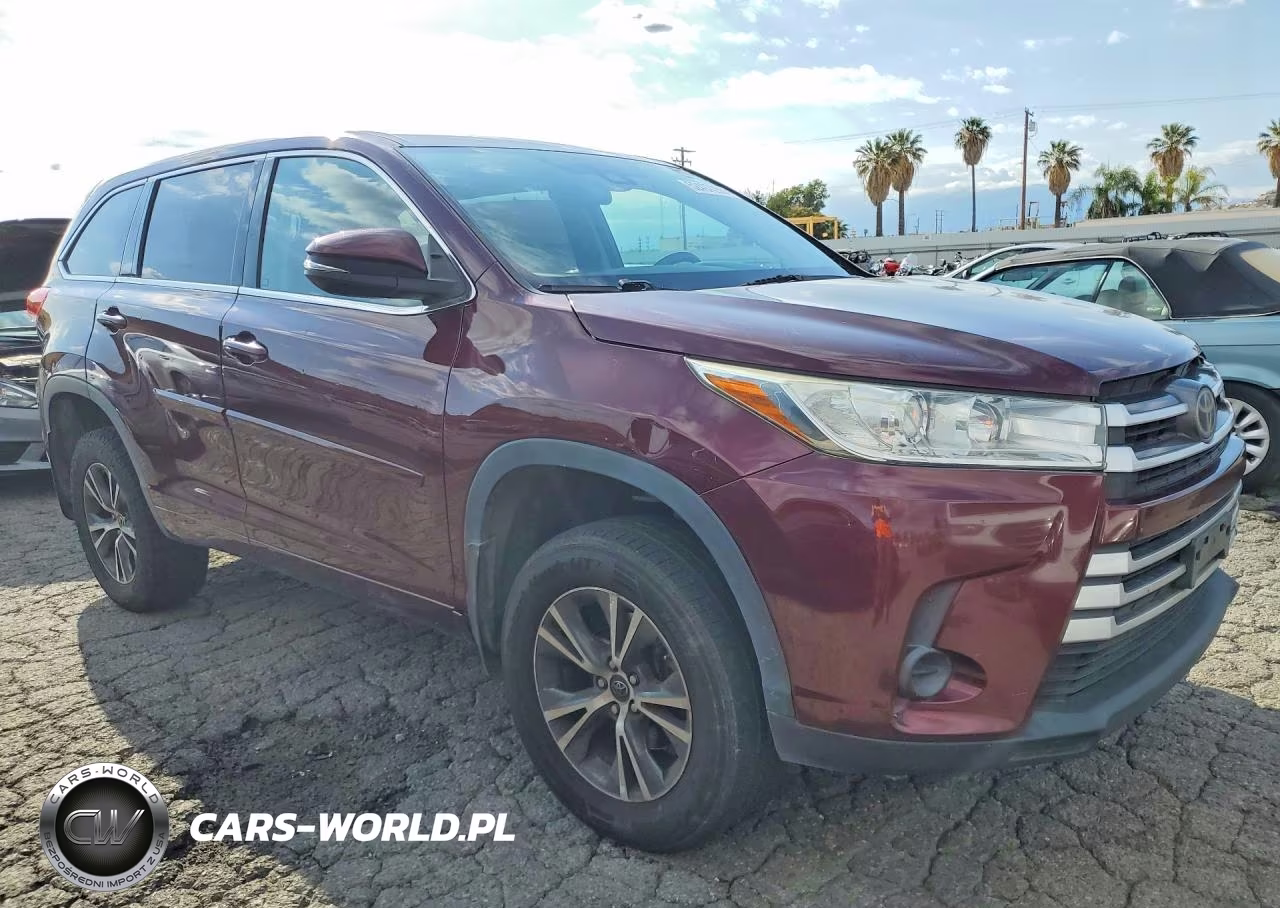 2017 Toyota Highlander Le VIN:5TDZZRFH9HS230028 - 4