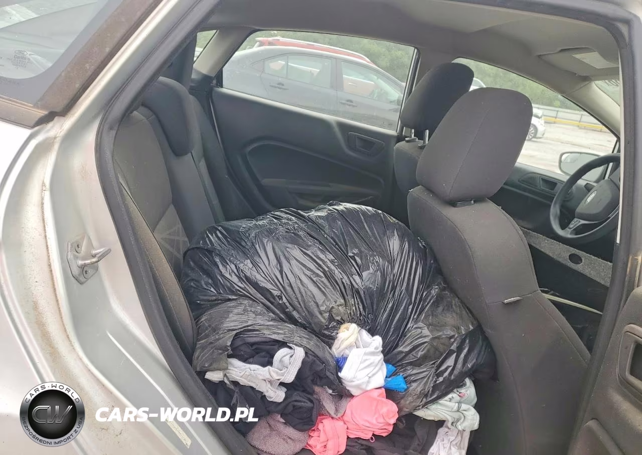 2014 Ford Fiesta VIN:3FADP4AJ8EM121204 - 10
