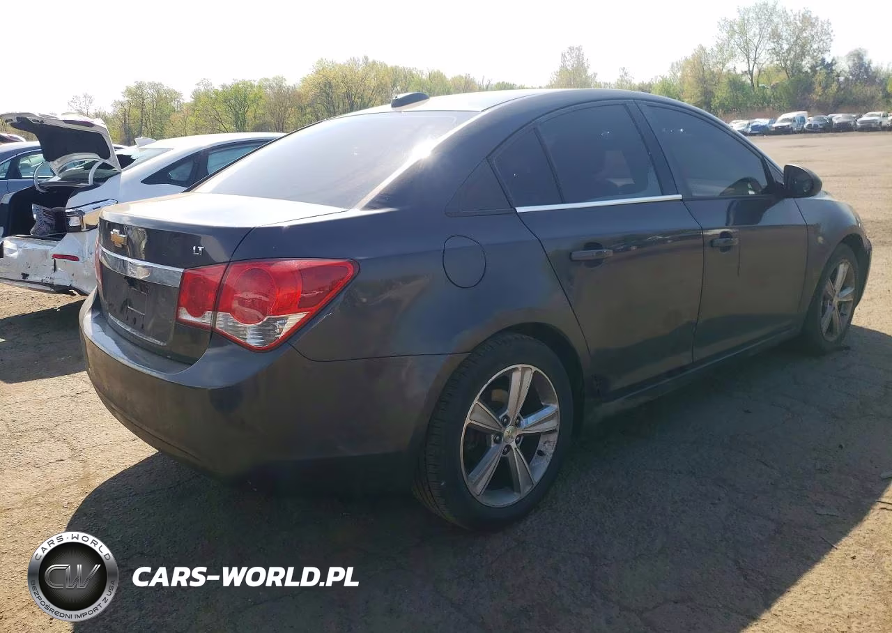 2015 Chevrolet Cruze Lt VIN:1G1PE5SBXF7142702 - 3