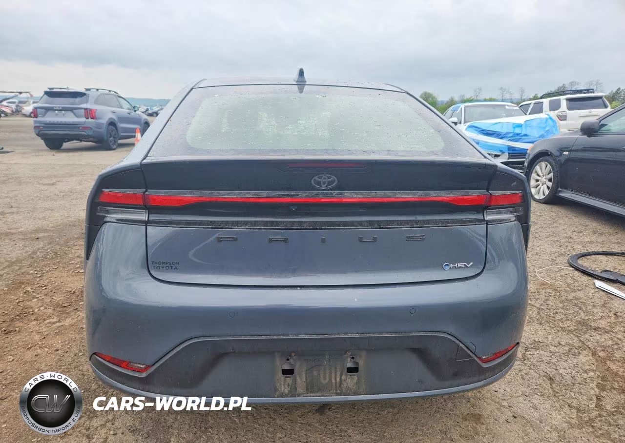 2024 Toyota Prius Le VIN:JTDACAAU7R3018574 - 6