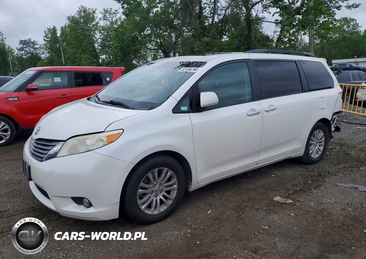 2016 Toyota Sienna Xle 8-Passenger