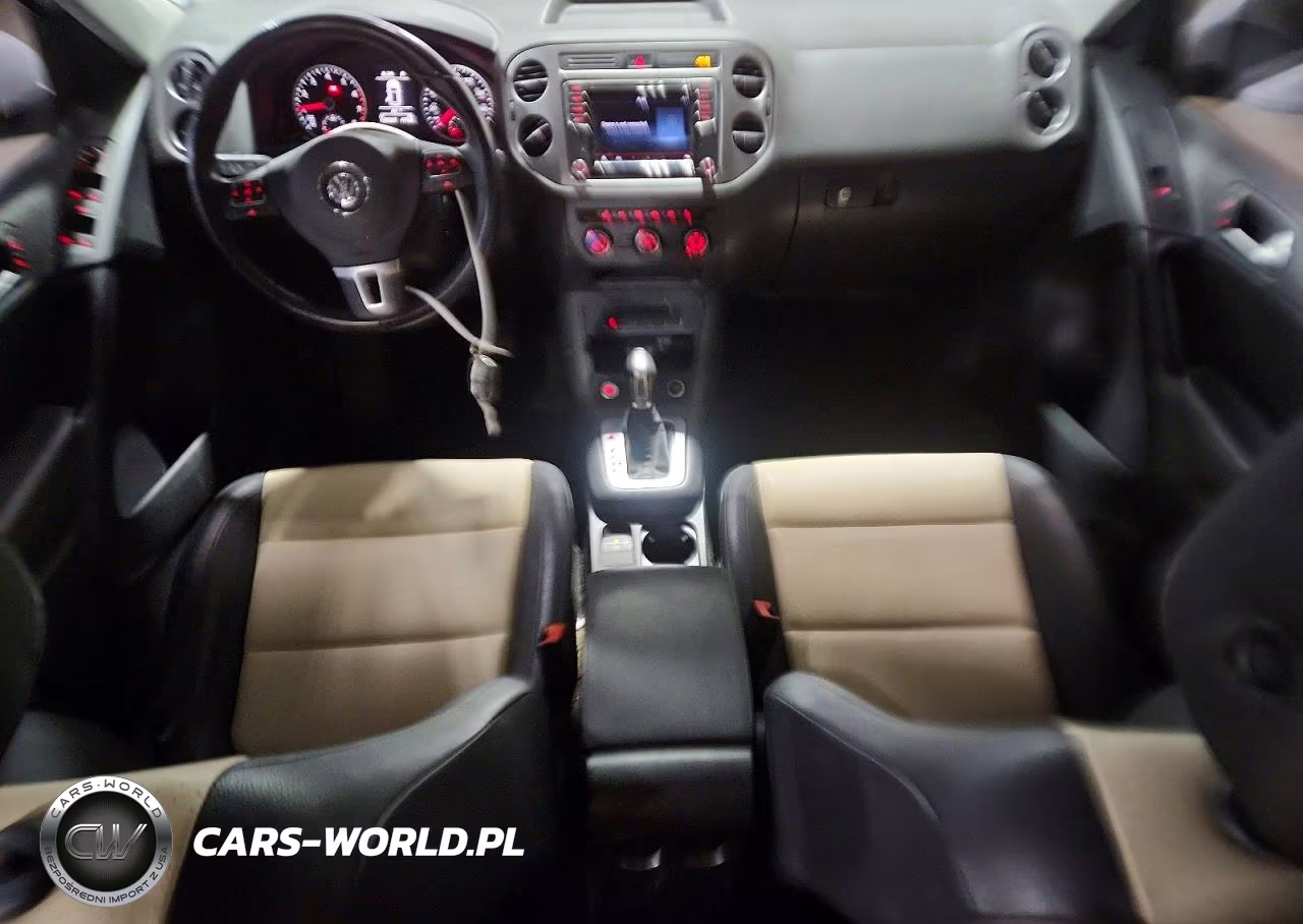 2017 Volkswagen Tiguan S VIN:WVGAV7AX1HK026631 - 8