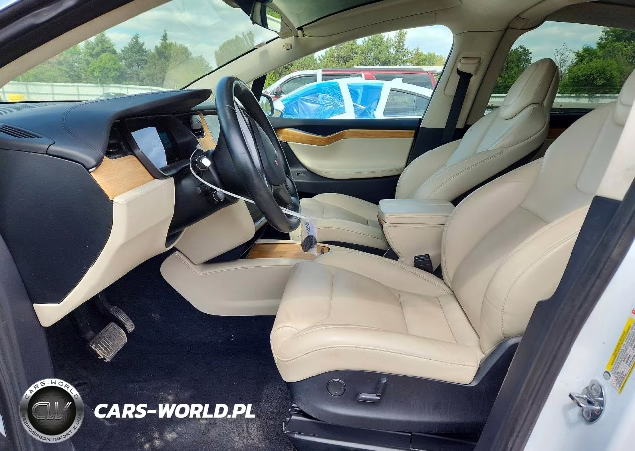2018 Tesla Model X VIN:5YJXCDE23JF112060 - 7