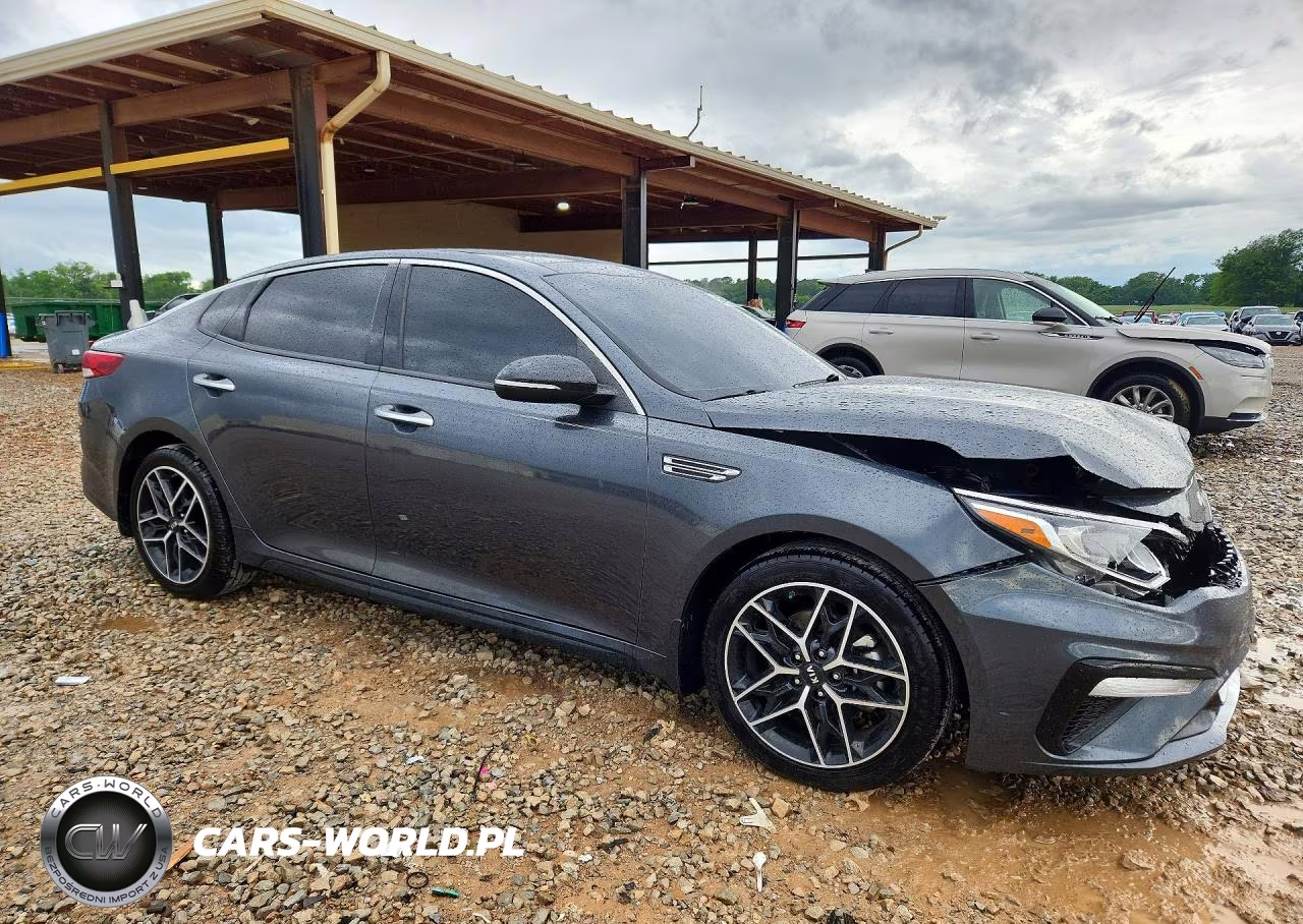 2020 Kia Optima Special Edition VIN:5XXGT4L3XLG435615 - 4