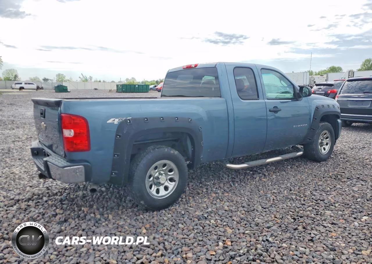 2011 Chevrolet Silverado K1500 Ls VIN:1GCRKREA2BZ310480 - 3