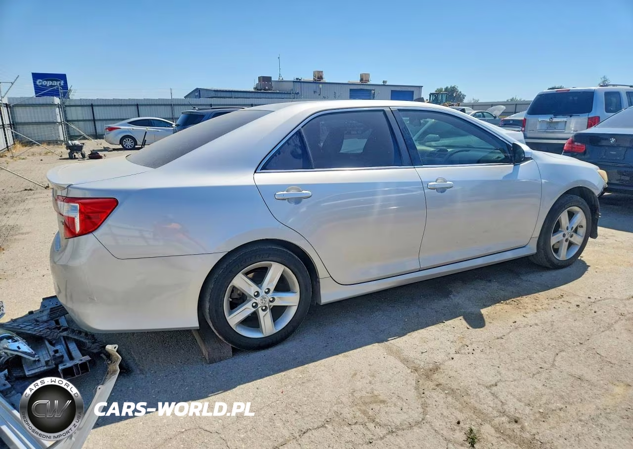 2014 Toyota Camry Se VIN:4T1BF1FK2EU376961 - 3