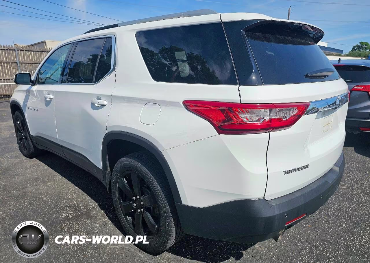 2018 Chevrolet Traverse Lt VIN:1GNERHKW4JJ159649 - 3