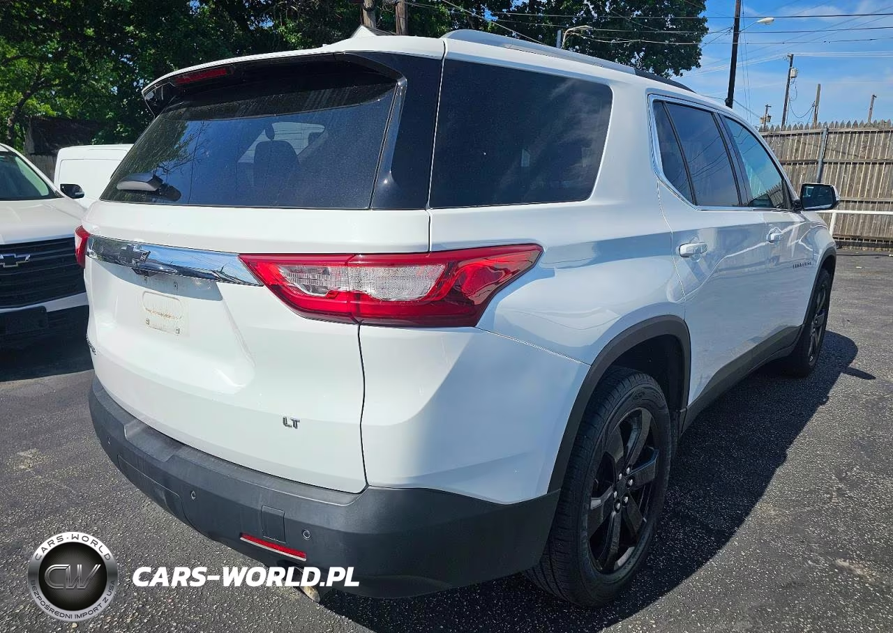 2018 Chevrolet Traverse Lt VIN:1GNERHKW4JJ159649 - 4