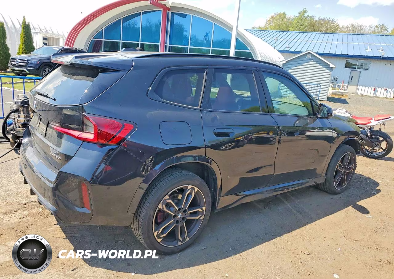 2025 BMW X1 xDrive28I VIN:WBX73EF02S5233428 - 3