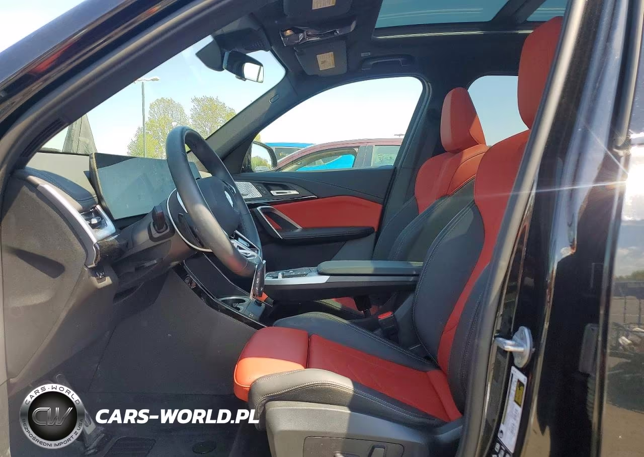 2025 BMW X1 xDrive28I VIN:WBX73EF02S5233428 - 7