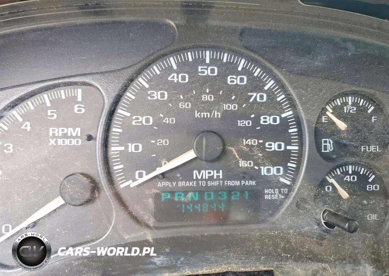 1999 Chevrolet Silverado C1500 VIN:2GCEC19T6X1115801 - 9