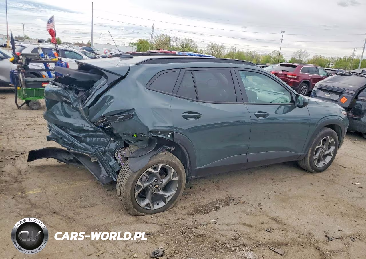 2025 Chevrolet Trax 1Lt VIN:KL77LHEP7SC203699 - 3