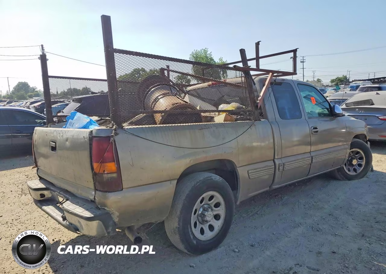 2000 Chevrolet Silverado C1500 VIN:2GCEC19V6Y1338231 - 3