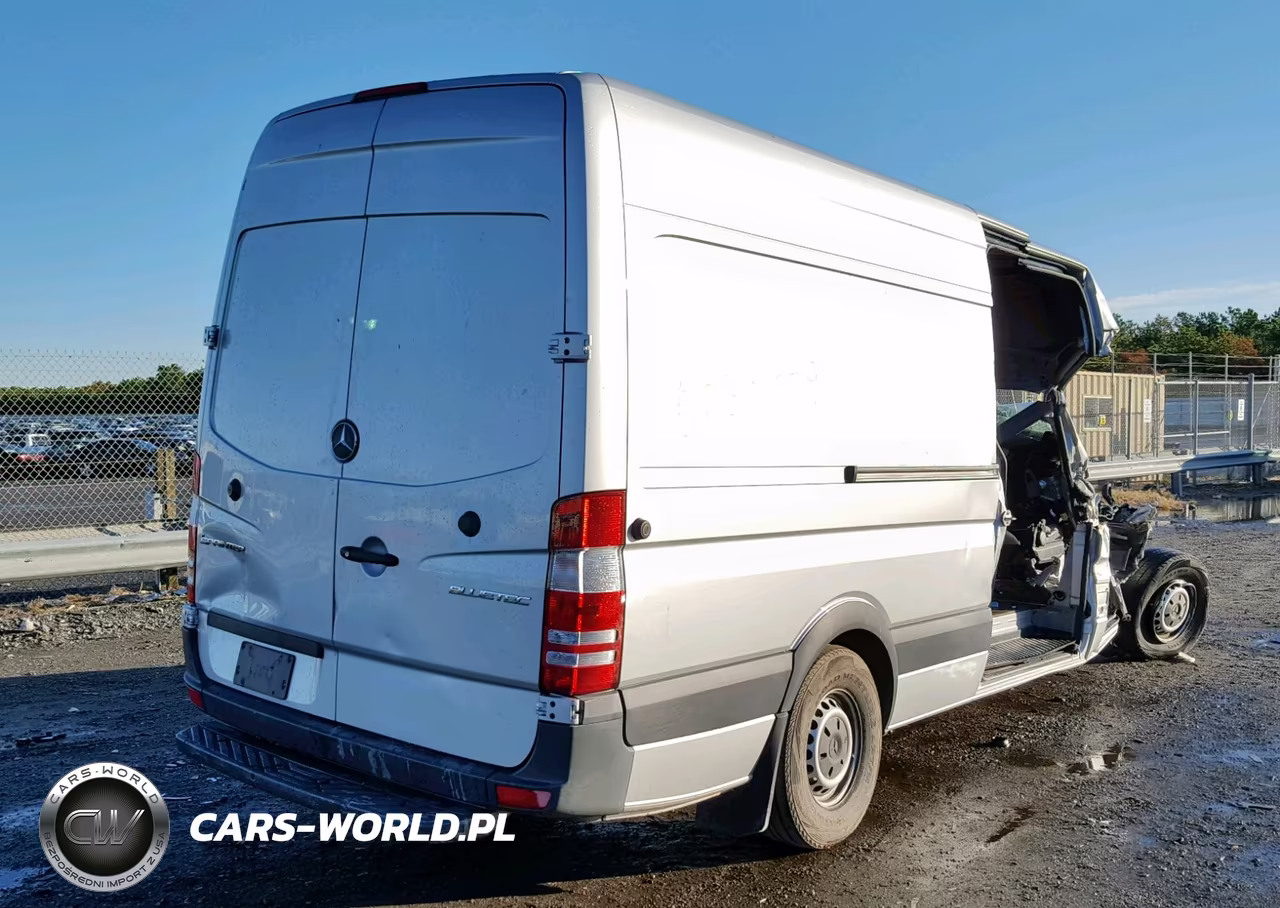 2016 Mercedes-Benz Sprinter 2500 VIN:WD3PE8DD9GP274529 - 4