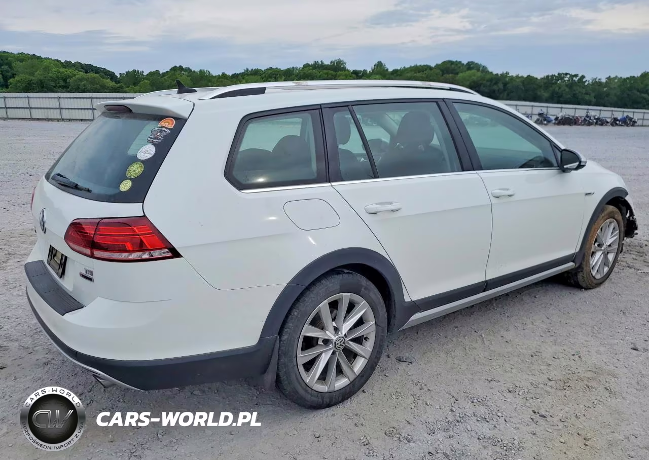2018 Volkswagen Golf Alltrack S VIN:3VWH17AU9JM753189 - 3