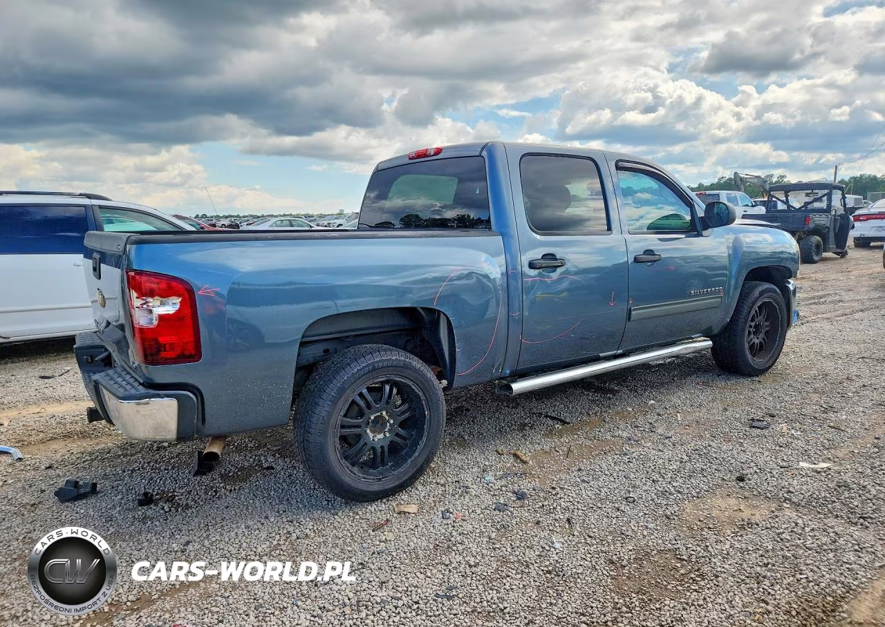 2013 Chevrolet Silverado C1500 Ls VIN:3GCPCREA9DG152369 - 3