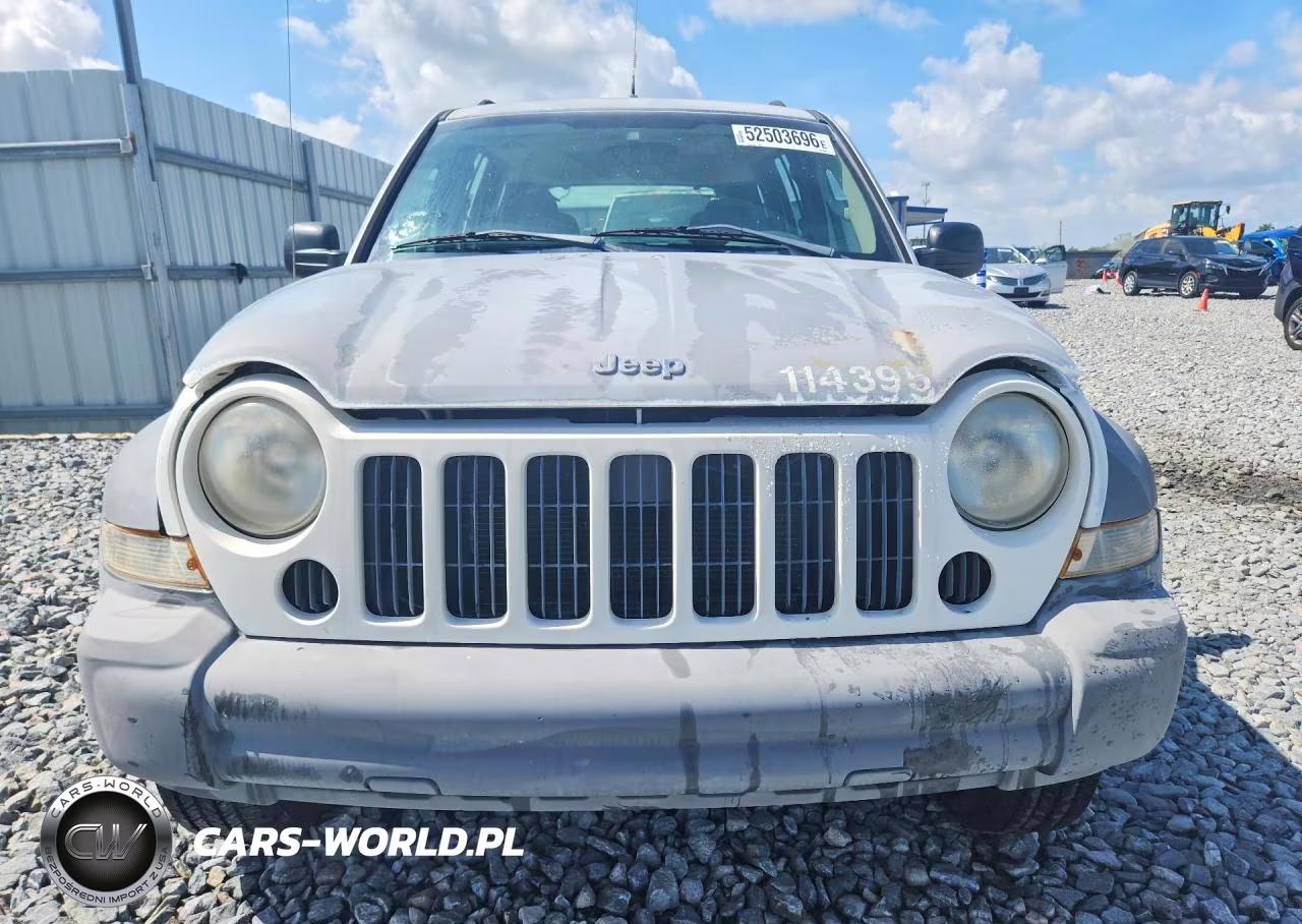 2005 Jeep Liberty Sport VIN:1J4GK48K05W648362 - 5