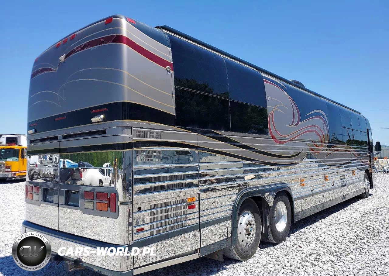 2001 Prevost Bus - Rv VIN:2PCW33496Y1027084 - 4